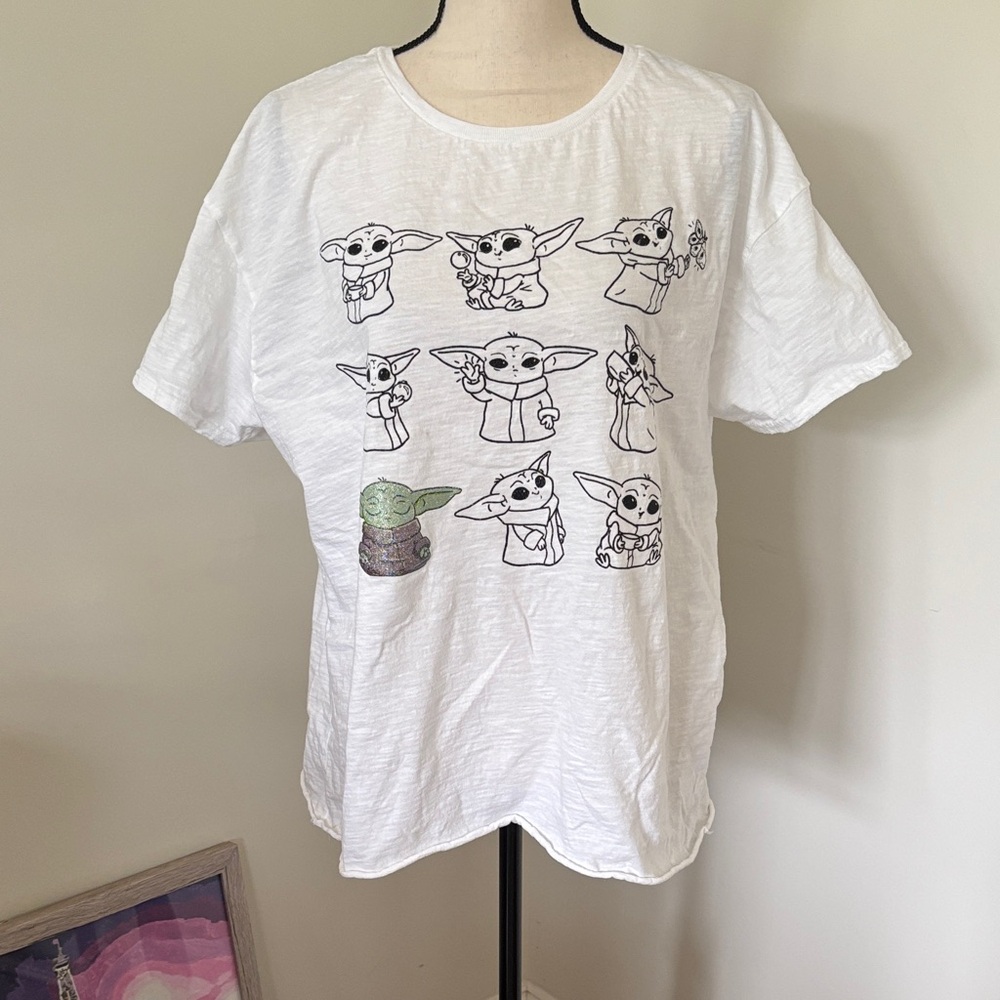 Disney White Graphic Tee with Grogu Design